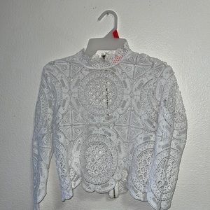 Mid sleeve lace top